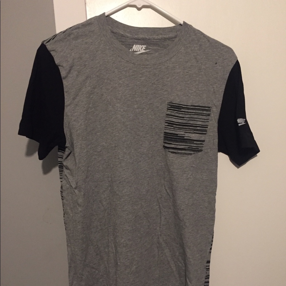 Nike Men's Tee
